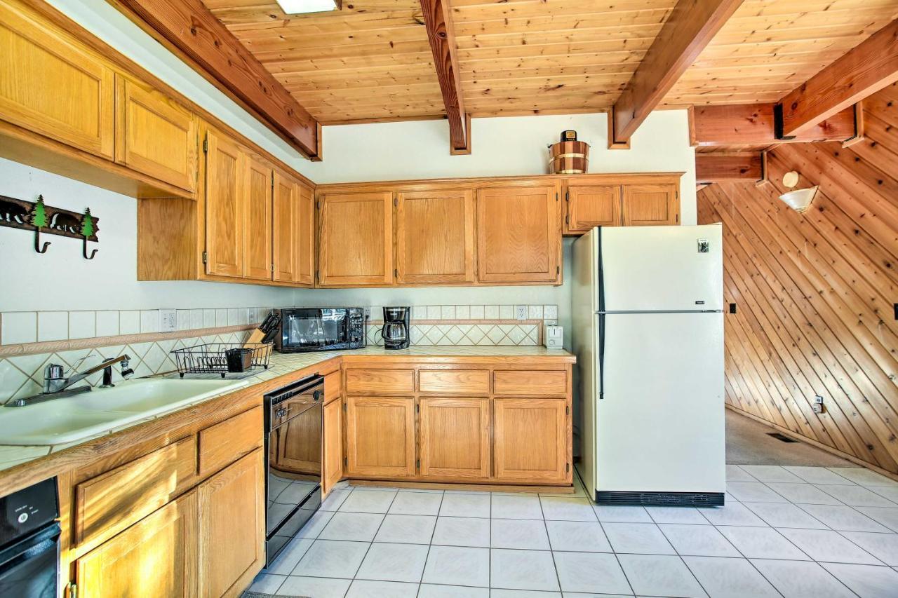 Cozy Getaway Cabin Deck And Hot Tub With Views! Villa Big Bear Lake Exterior photo